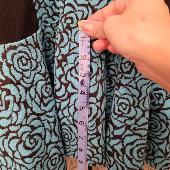 Sleeveless drop waist dress - Picture 4 of 6